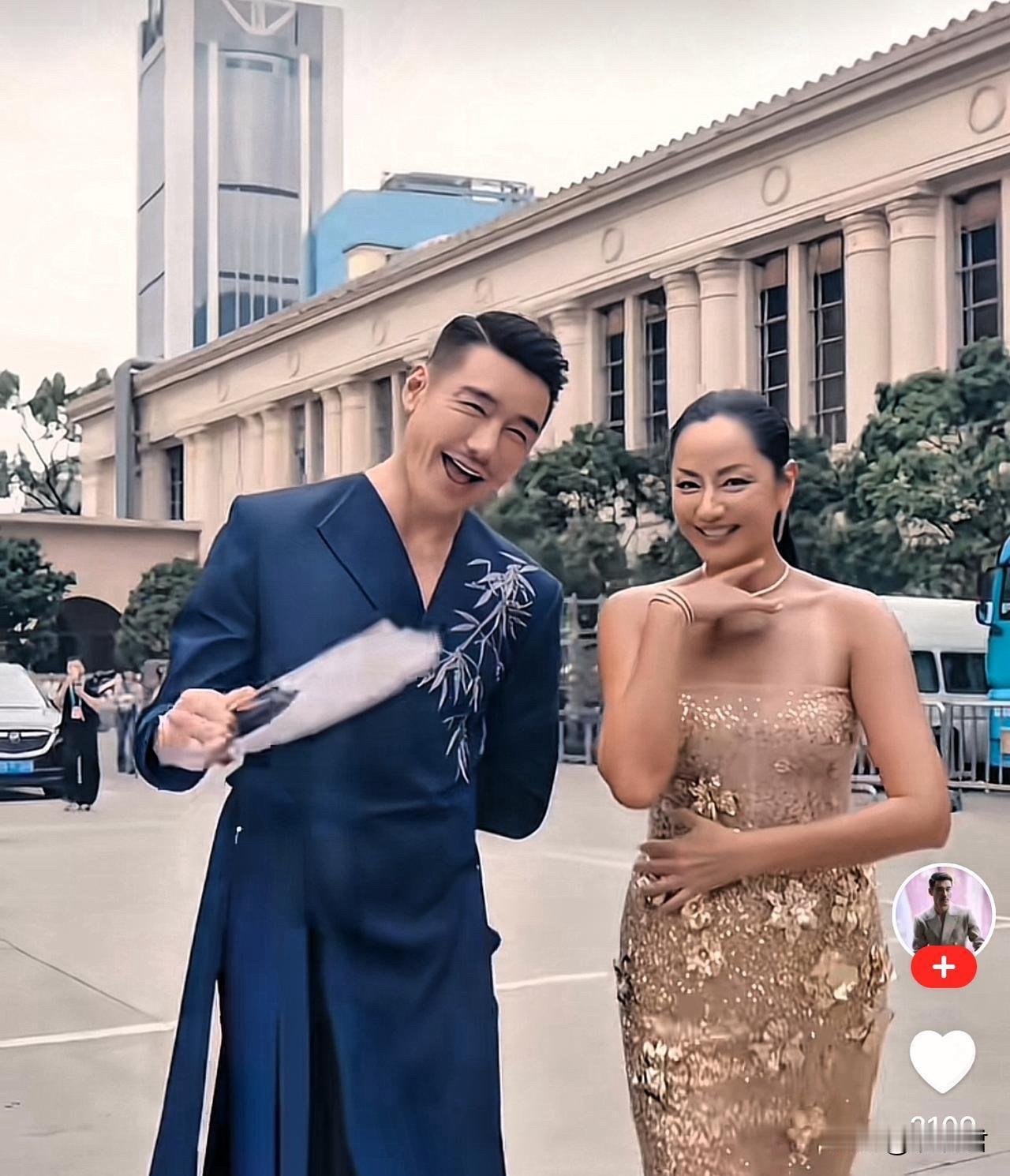 胡兵与瞿颖看起来志趣相投，两个人是优秀的模特，都爱打网球。
经过岁月的洗礼，胡兵