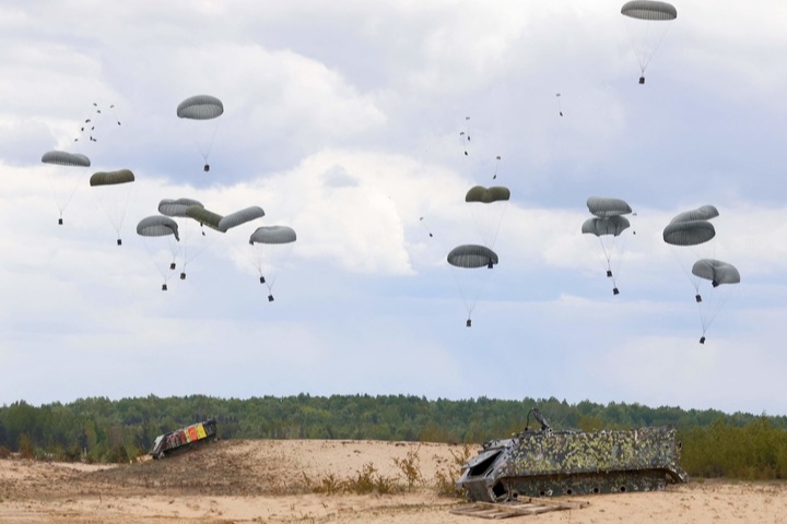 【德媒：#美国从欧洲撤军3500人# 】据德国《南德意志报》网站10月29日报道