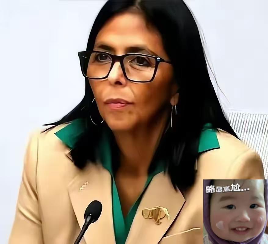 委内瑞拉上演了最魔幻的一幕。
那个上台后推动石油收入由美方托管、开放油气合作，被