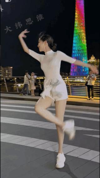 媲美“小蛮腰”！