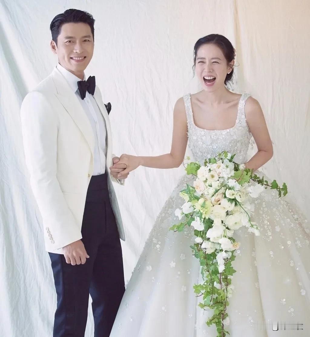 孙艺珍和玄彬电影宣传路演暧昧期，应该18年底在一起的吧，路演的时候玄彬就一直画饼