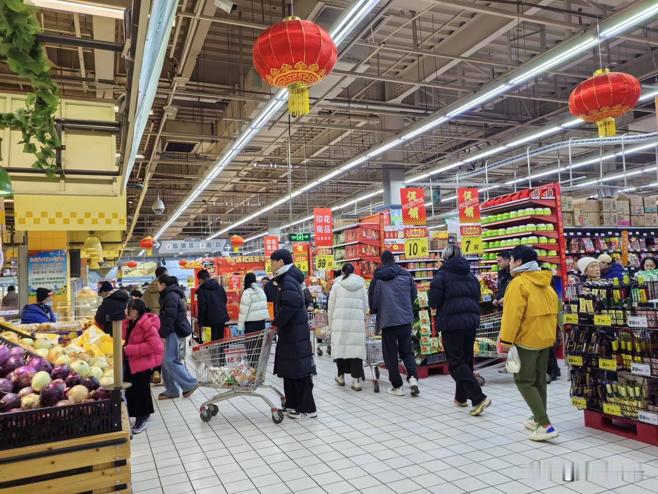 今天是腊月二十八，老公也放假了，准备开启过年模式了。

过年的猪肉牛肉鱼呀虾呀都
