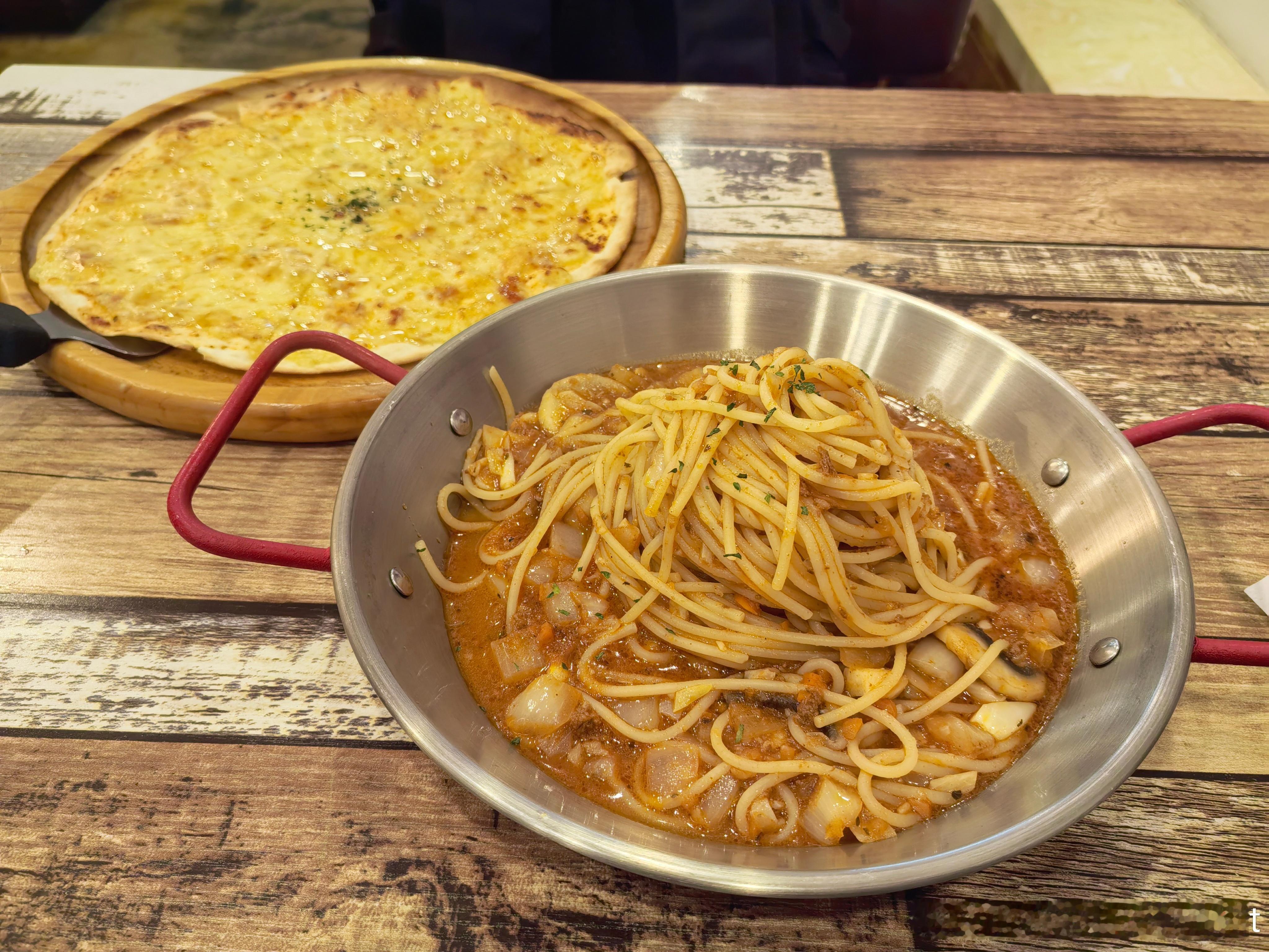 黑大附近美食真多😋舍不得走，走前奖励自己一份碳水💣 