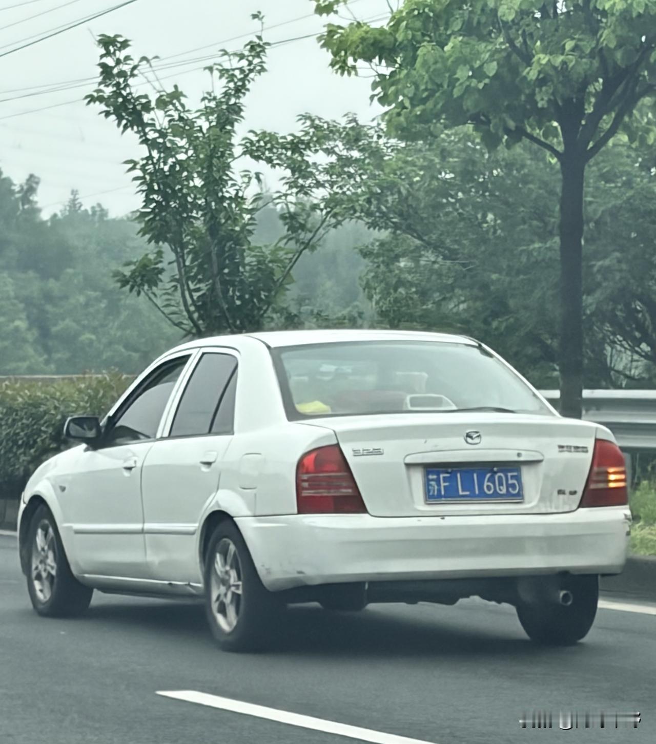 快30年的车，马自达323，还在路上跑，我们国产新能源别说30年了，3年都能基本