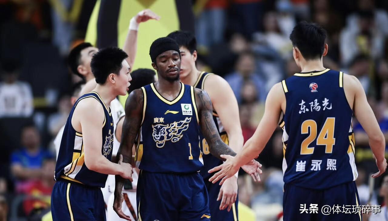这就是完全体的广东男篮？国内球员全场仅得18分，本以为第二阶段麦考尔和崔永熙的复