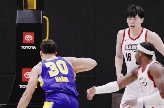 杨瀚森厉害炸了！狂砍21分9篮板准两双！开拓者对阵湖人，杨瀚森首发出场30分钟，