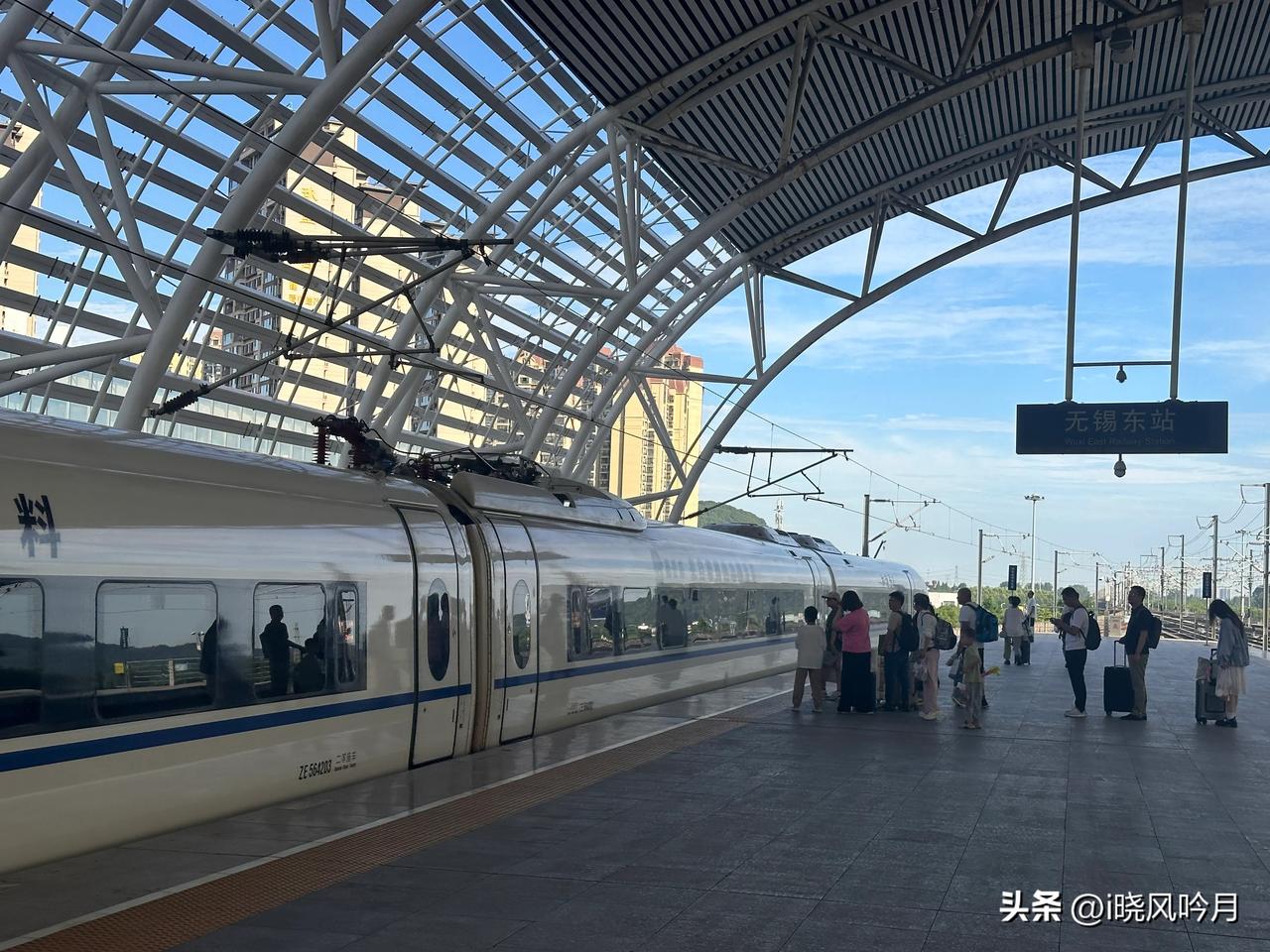 暑假甘南自驾游第一天，到达兰州


今年的暑假本来想去北欧挪威旅游，

但因为安
