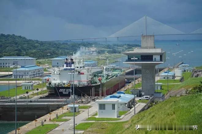 很多人好奇，剥夺长和港口运营权的巴拿马到底是一个怎样的国家！首先说，国土面积：约