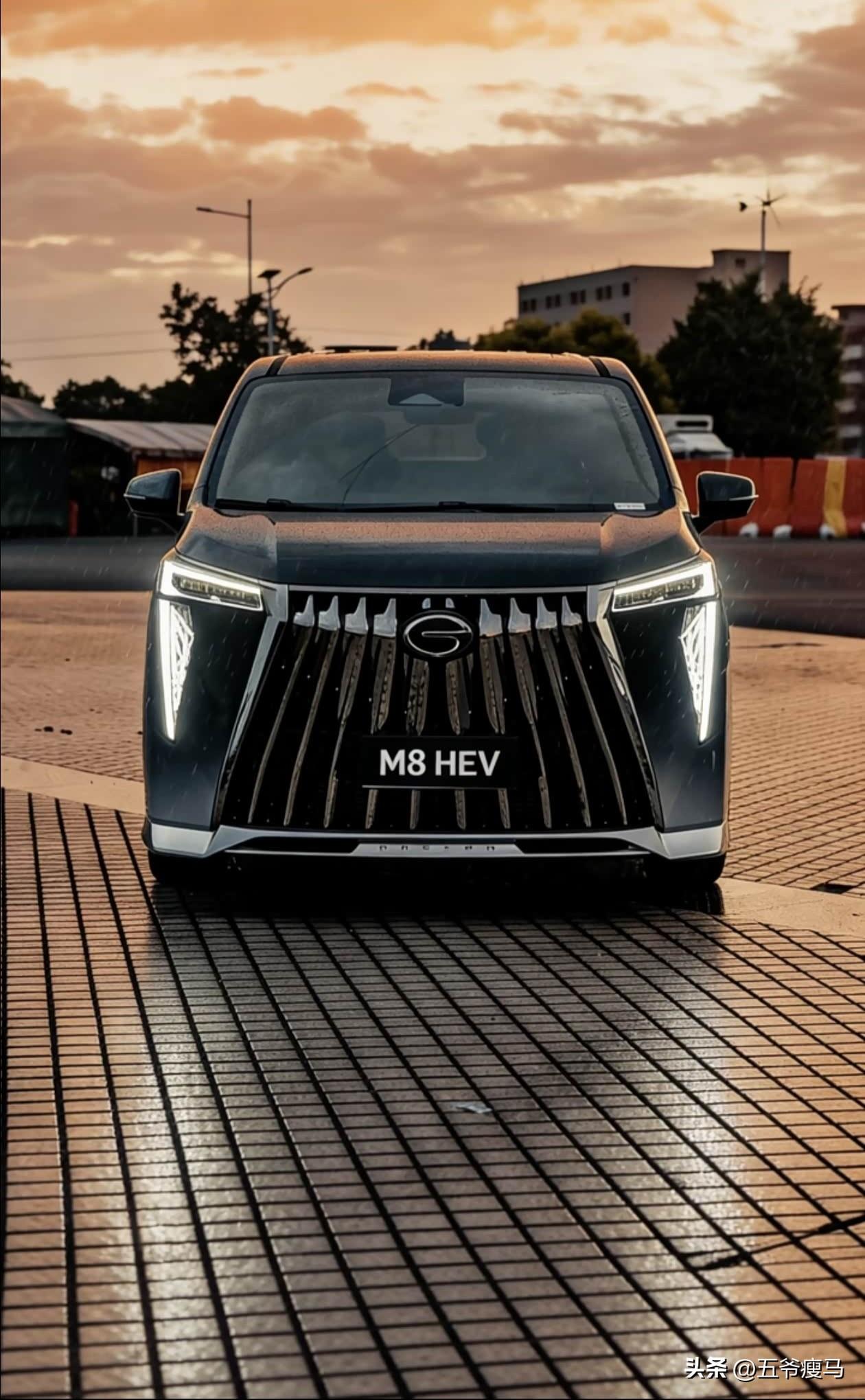 作为一名普通的家庭用户，选MPV的初衷再简单不过：既要装得下一家人的日常出行，又