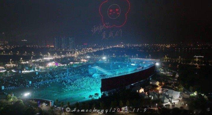 合肥遍地都是于文文于文文又来合肥了 合肥浓度爆表！于文文红衣亮相超吸睛，新年气息