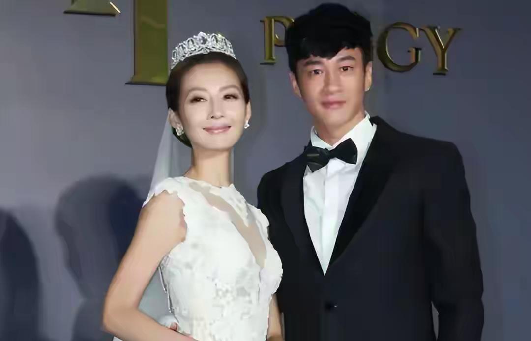 何润东和林姵希：结婚9年后选择丁克，相恋18年依旧甜如热恋
 
创作声明：本文仅