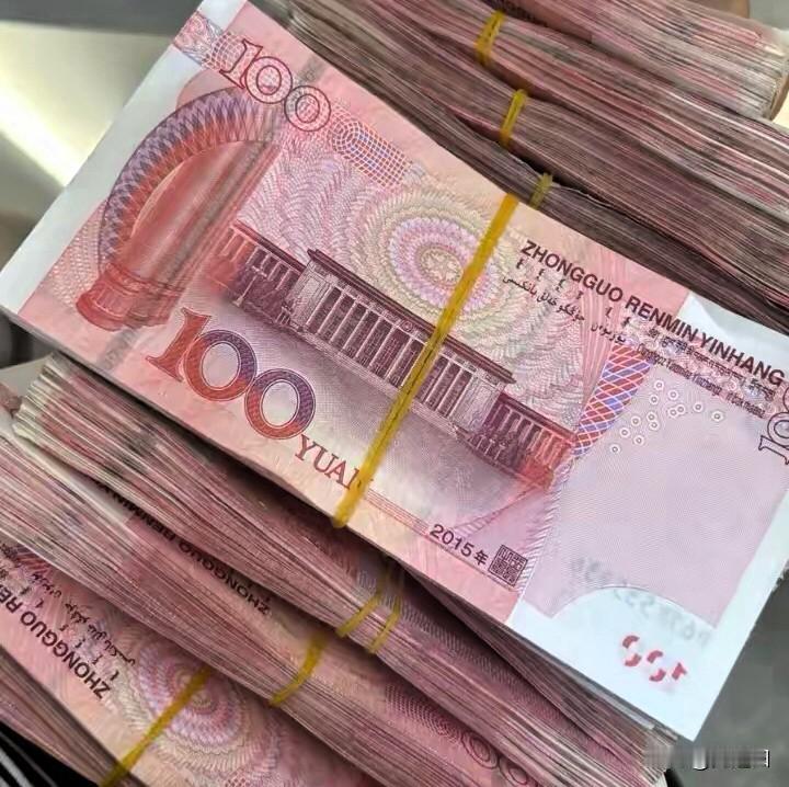 真的是自从欠了大哥10多万钱后，他才开始不喜欢我的！

我和大哥相差10岁，从记