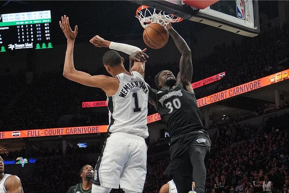 文班亚马G3狂砍39分15篮板5盖帽，一战创多项历史纪录！

在昨晚的NBA西部