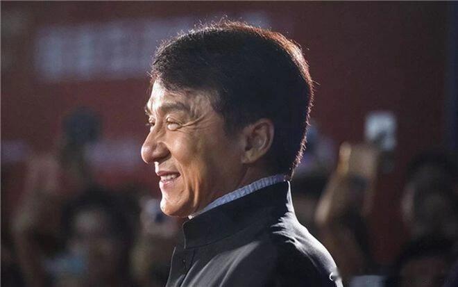 #为什么成龙电影逐渐失去票房号召力#首先，观众的审美和观影需求在不断变化，对动作