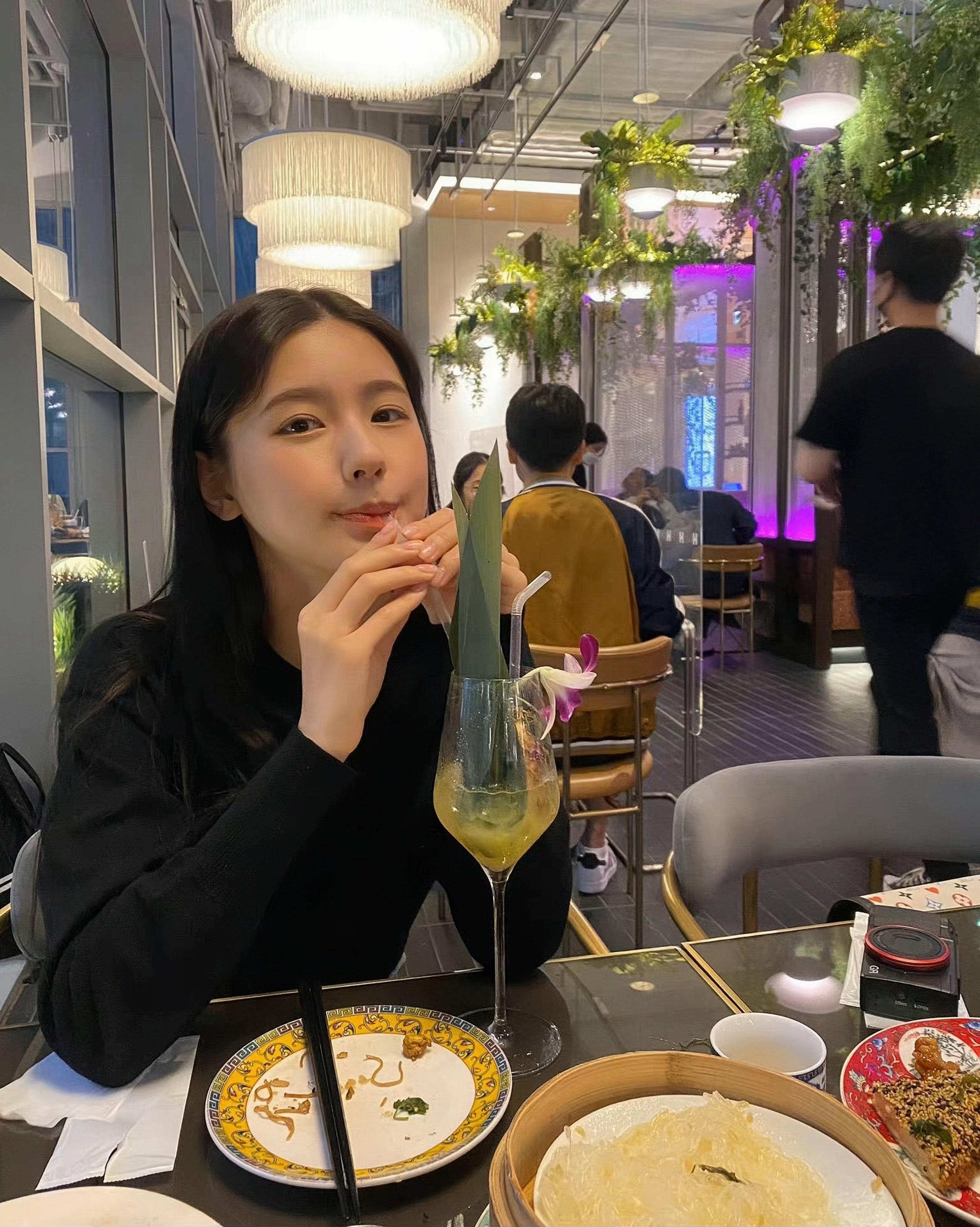赵美延的拍照灵感🍧🍥🍝 ​​​