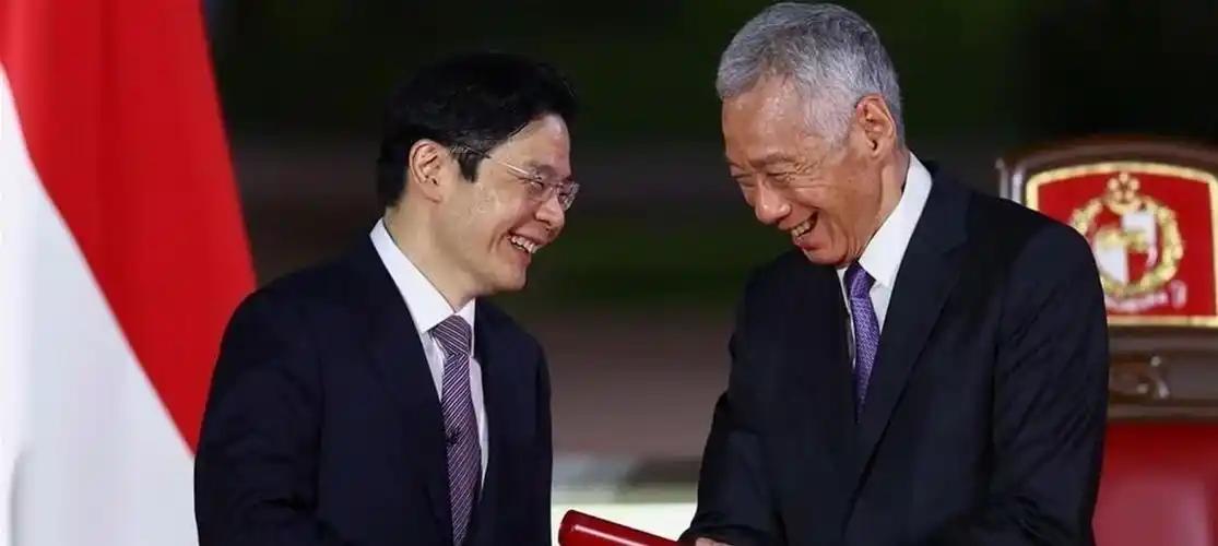 新加坡的舆论场，这回是真的烧起来了。网上大量批评声涌向印度裔群体，极端言辞不断冒