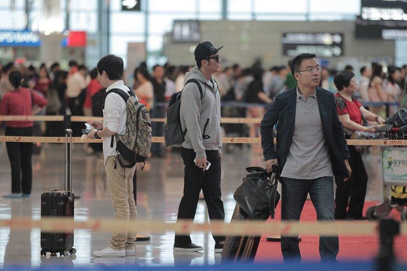 2026年中秋、国庆仅隔3天，“请3天假休13天”的拼假方案一出来就爆火，让不少