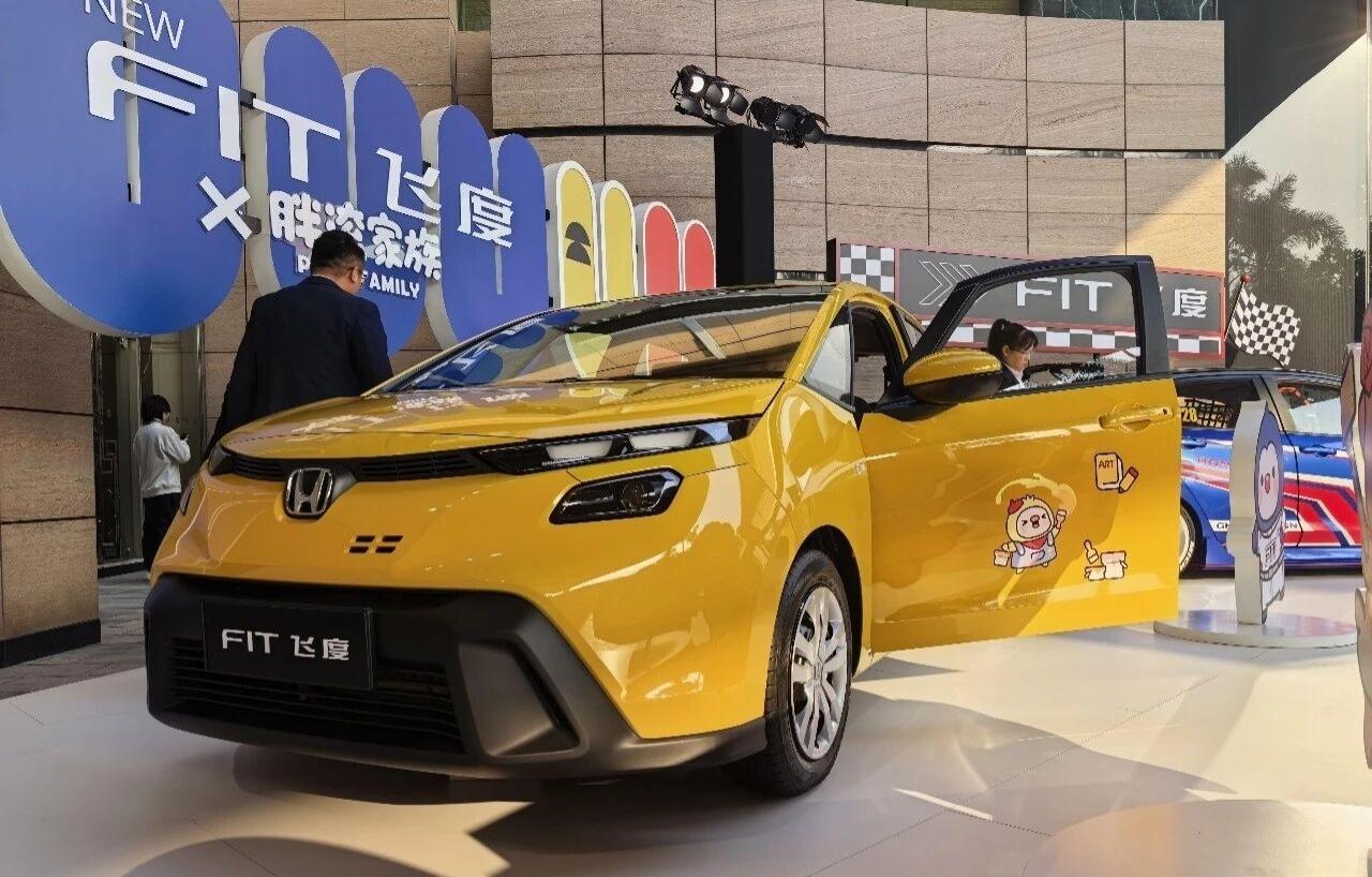 新本田飞度上市，限时6.68万，限量3000台26款飞度上市一口价6.68万，白