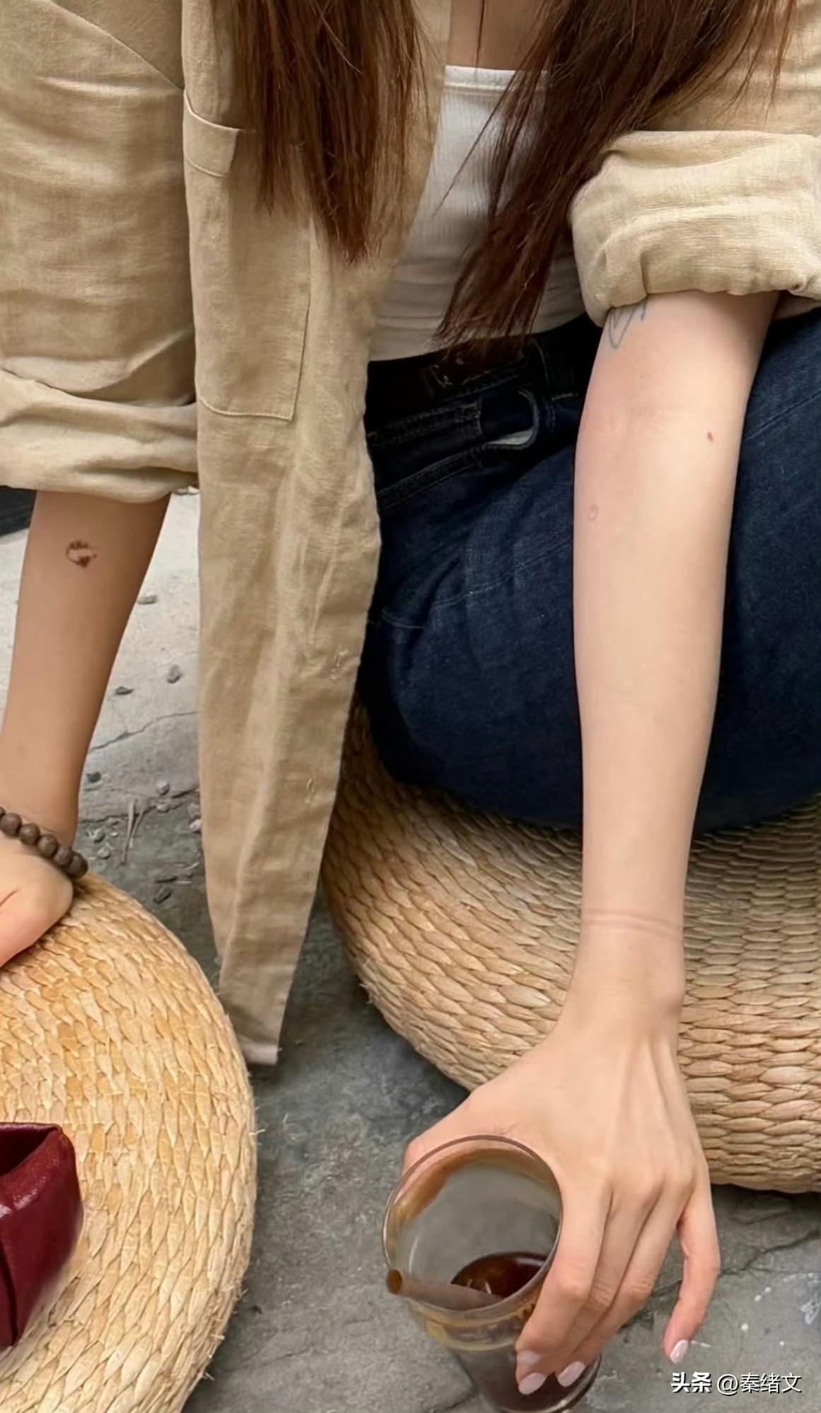 李兰迪纹身争议大反转！右臂是胎记左臂藏酷纹，甜妹反差感绝了
 
谁能想到《你好旧