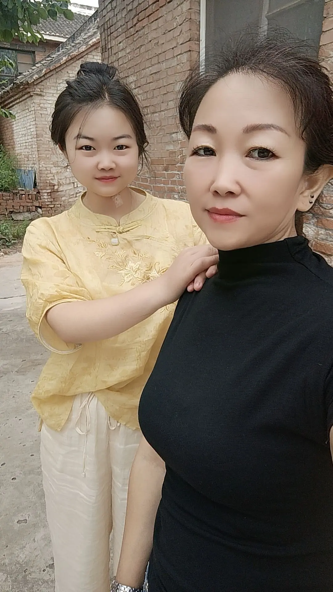 妈妈没本事，却逼你读书，我能力有限，给不了你优渥的生活。可越穷越怕耽误...