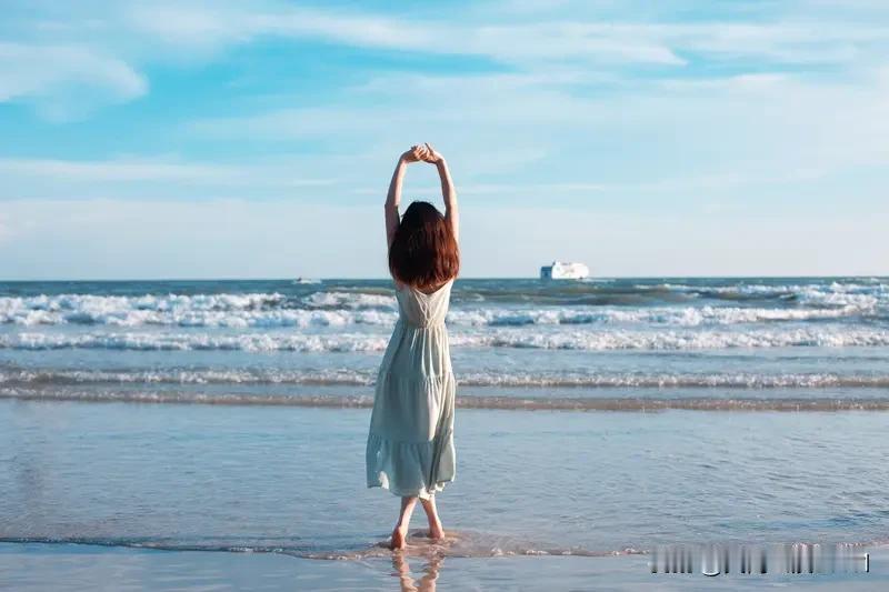 刚刚看到这样的一句话，说得太好了！
北海，一个全季节都值得驻足的生活空间！
12