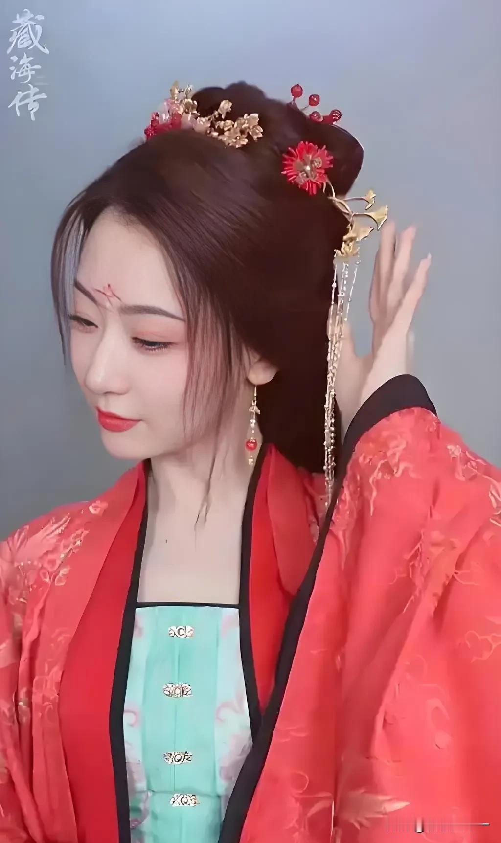 蒯铎和明玉肃提有感情戏，我忍了。

藏海和香暗荼有感情戏，我也忍了，

最受不了