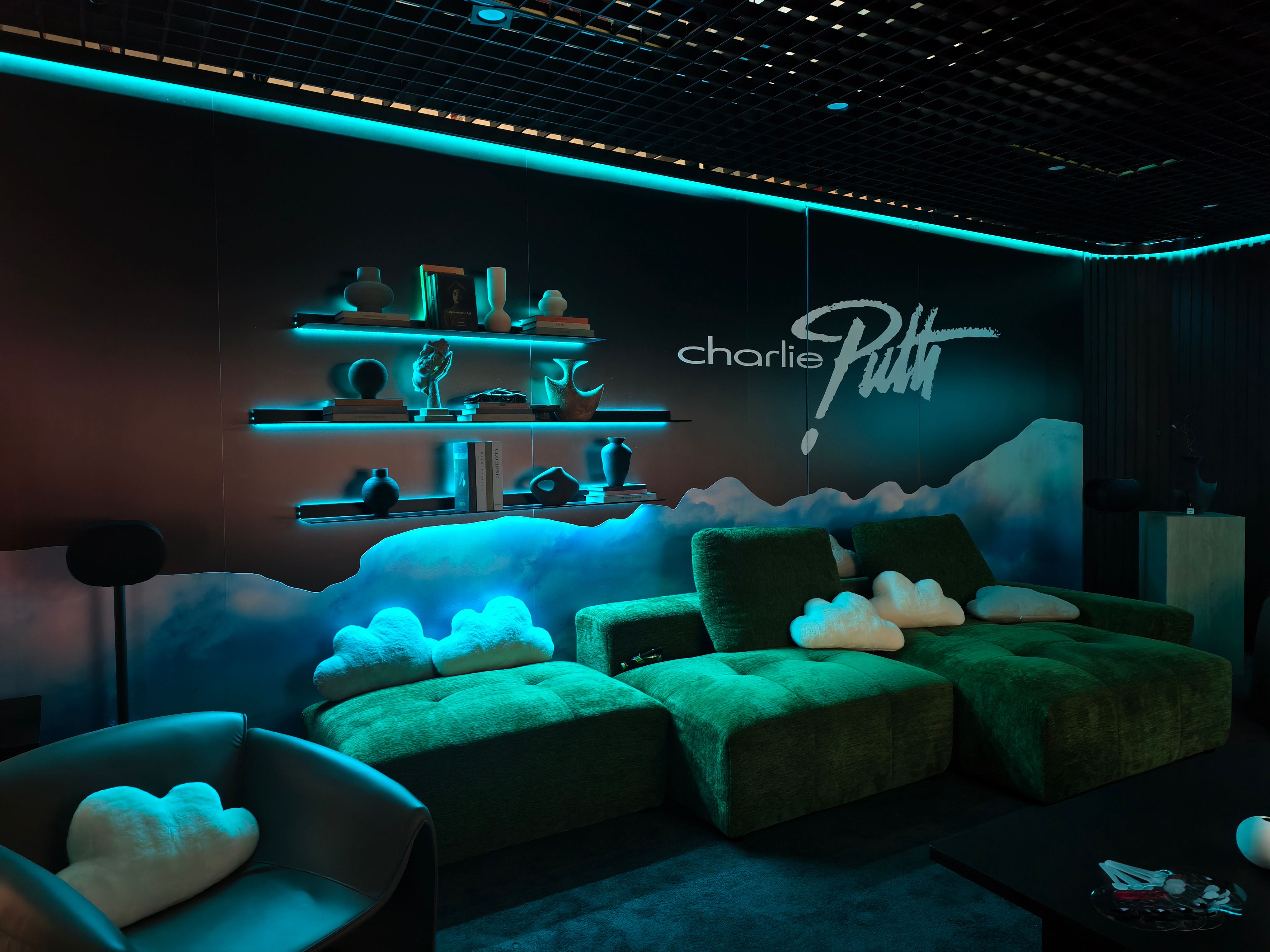 杜比在上海张园搞了一个杜比之家，以后在这里，大家可以切身体验到杜比所营造的沉浸式