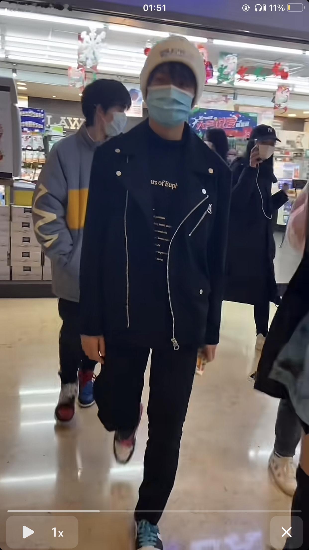 家妹刚抽条的时候体重没跟上身高 瘦成鸡肉条了 