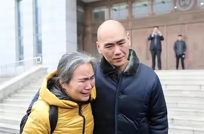 2005年高中生含冤入狱15年，母亲坚持不懈的上诉，最终法院改判无罪！记者采访当