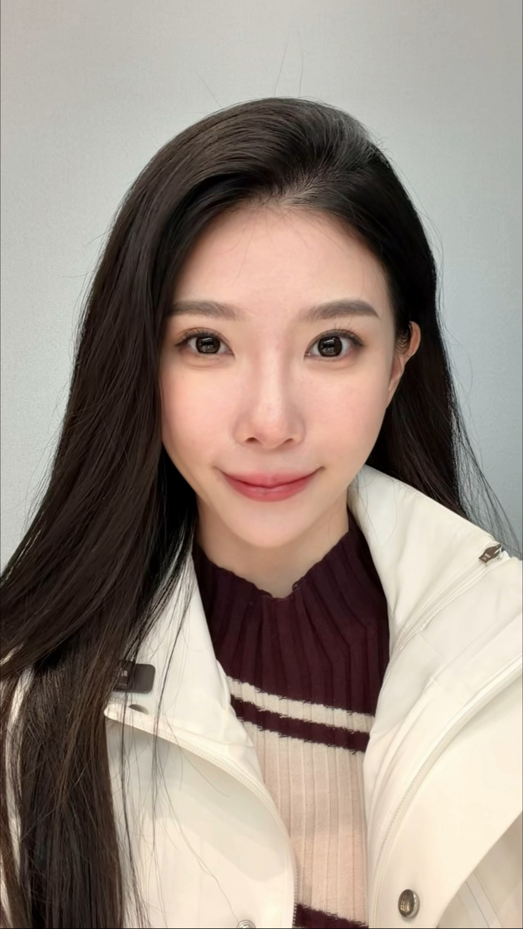今天是世界微笑日世界微笑日 请展示住你的标准笑容我先笑为敬啦 宁波