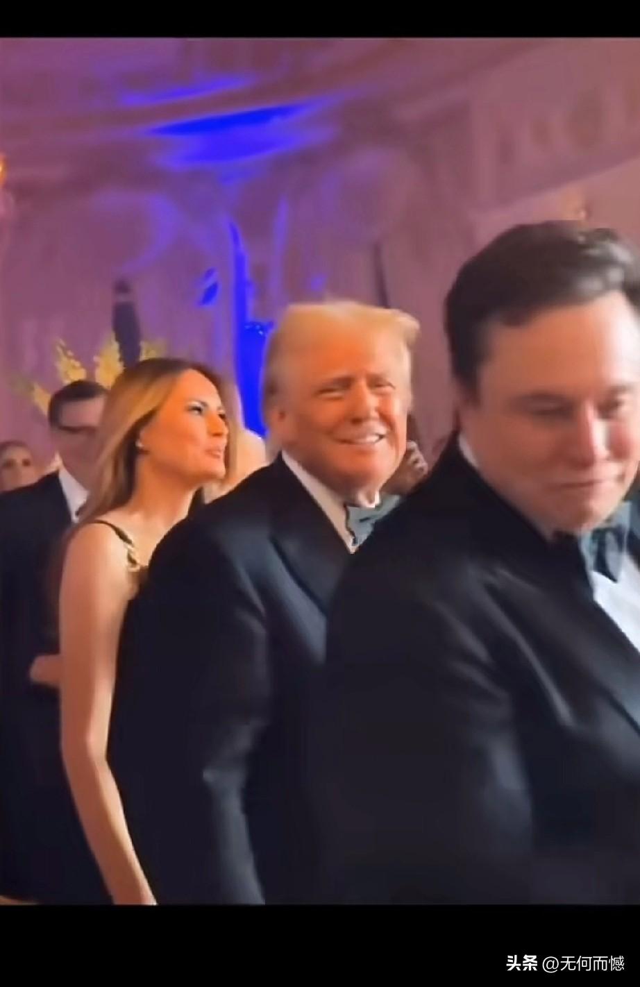 这段画面也不知道是什么时候拍摄的，老特和很多人在一起聚会，现场的氛围特别的热烈，