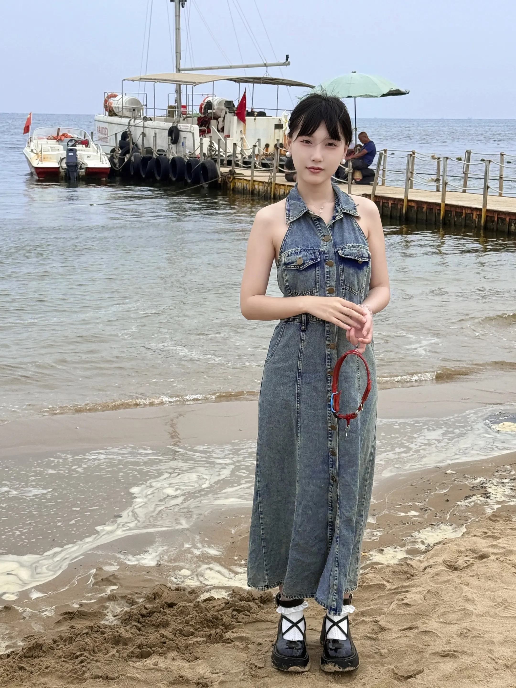 抓住温度的末尾 去看了海