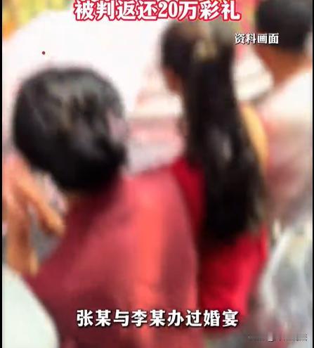 上海，一男子谈到一个捞女，这女人心甘情愿跟男子亲热，也愿意发生男女的关系，只不过