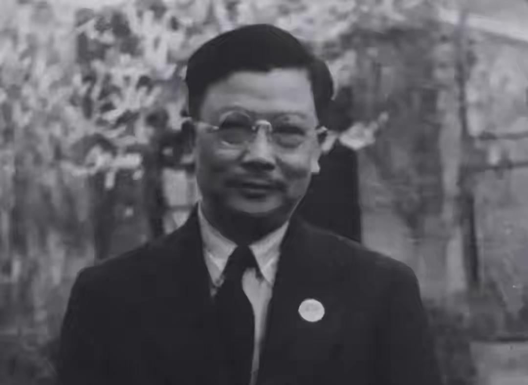 1953年，乔冠华对李克农不尊敬，周恩来怒斥：真不知道几斤几两!

这话搁现在听