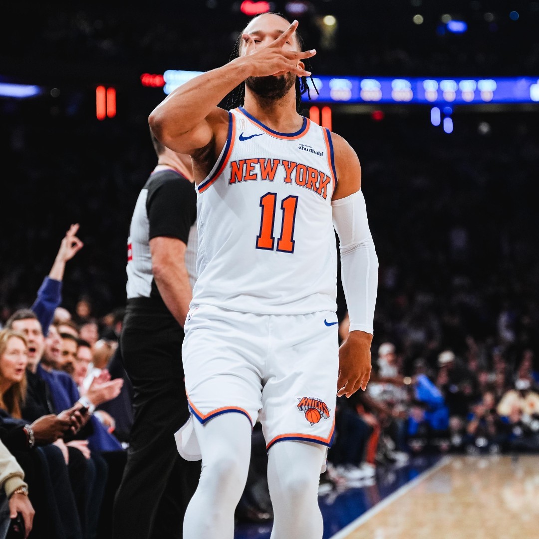 布伦森打公牛真下狠手啊…第一节就20分了，上次输球生气了nba ​​​