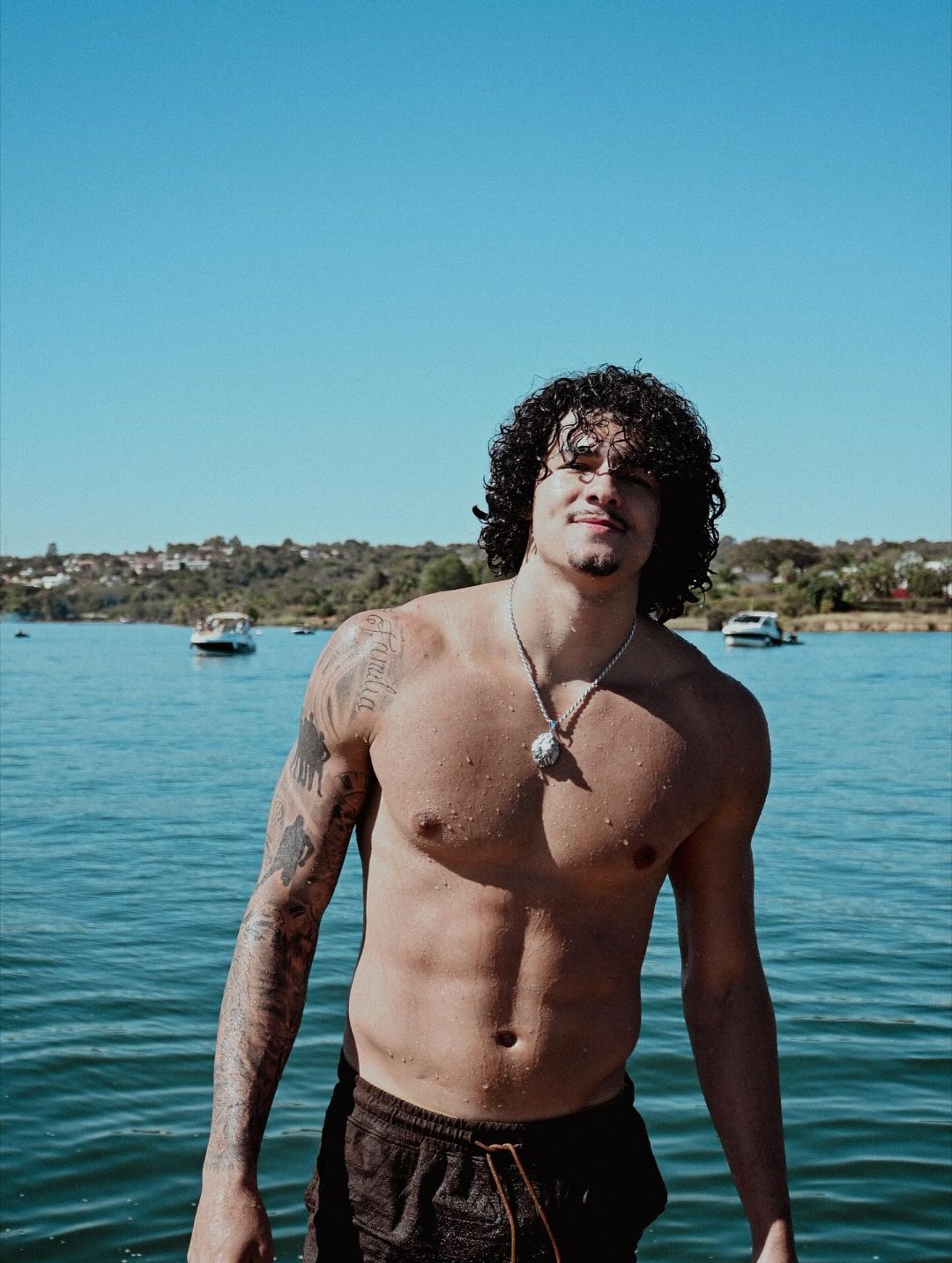 小GUI子，情场球场两得意啊最近