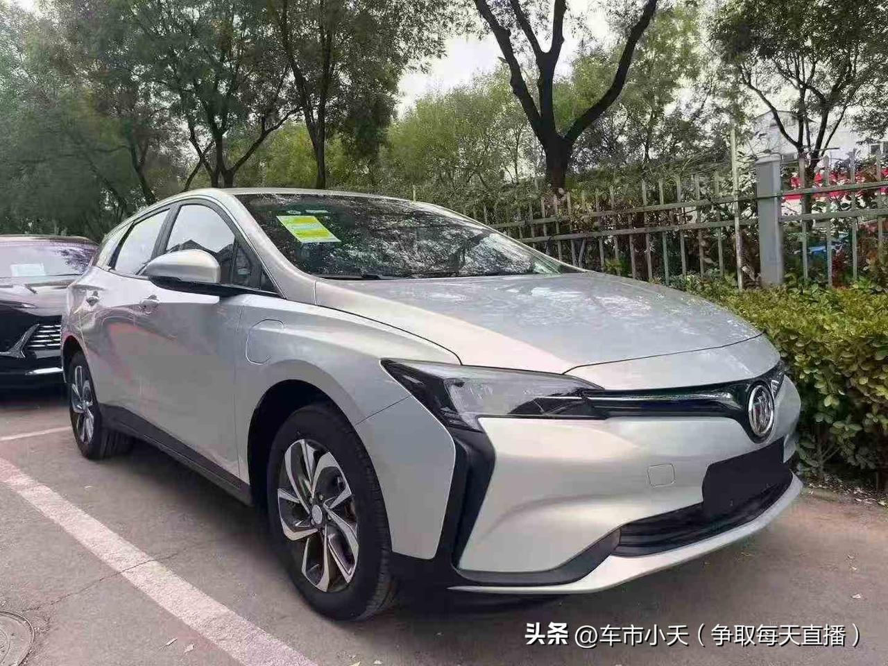 别克的微蓝6现在的价格不错！续航450公里，目前实际售价7.98万左右。有个旧车