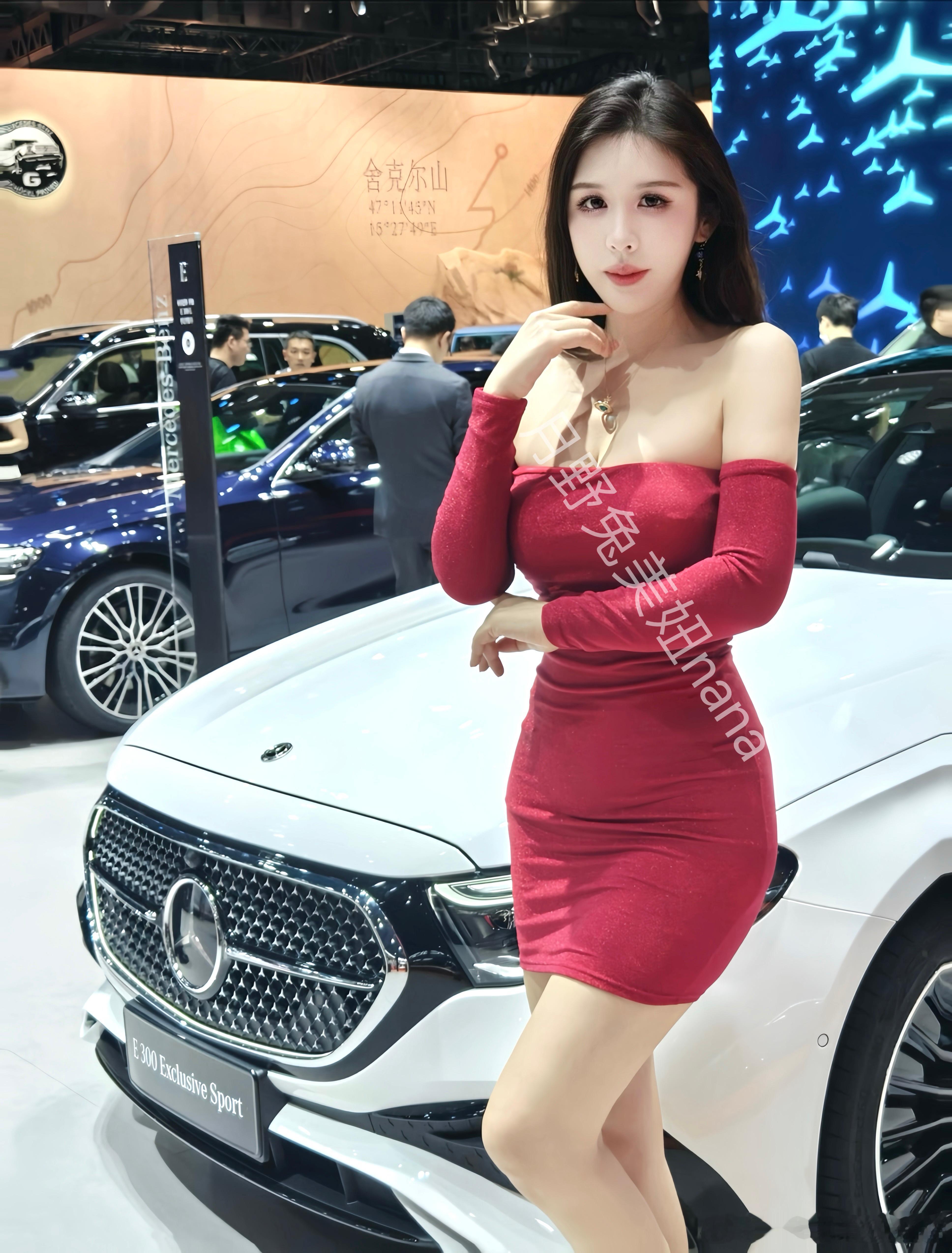 不听话 罚你看100遍车模广州车展2025广州国际车展你好广州车展 广州