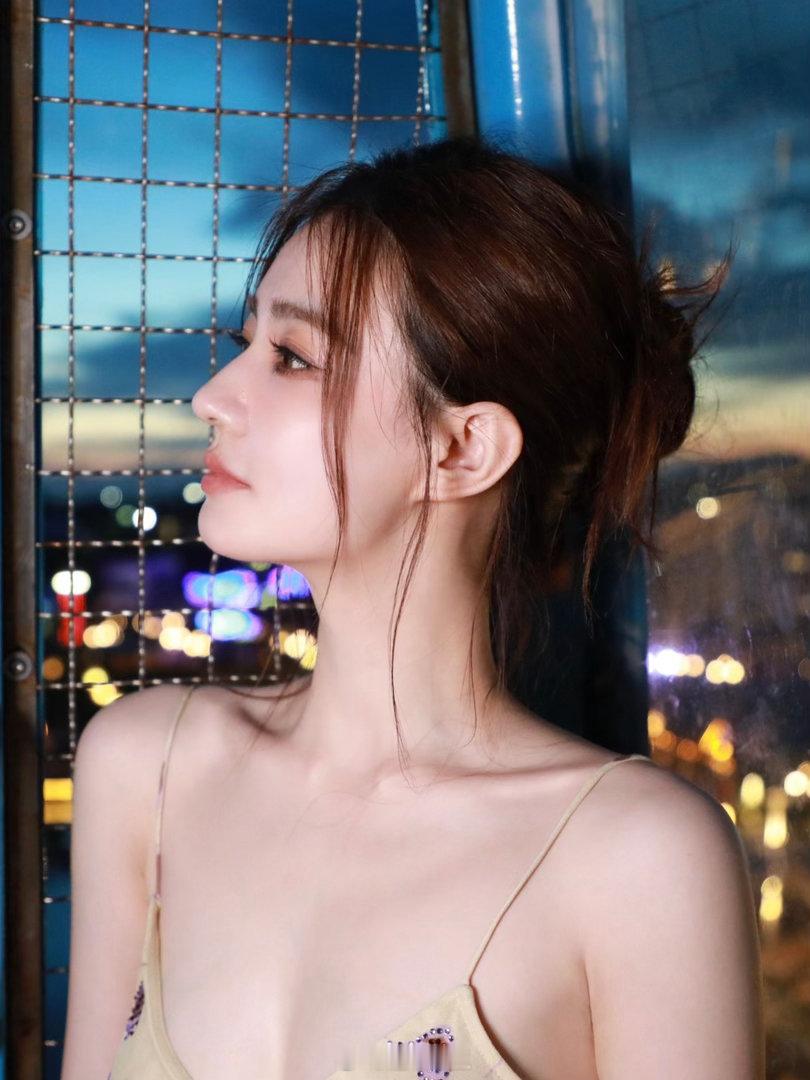 徐璐 