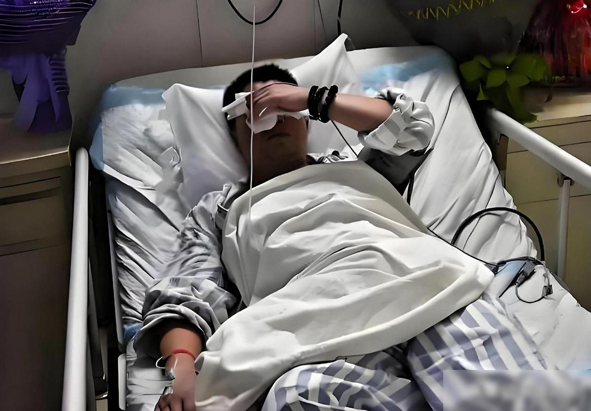天津，男子住院第3天，从病房走到医院大门逗留2小时返回病房，最后倒在病房里，抢救