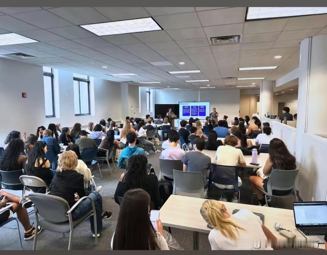 留学生拿的钱是财政出的，财政的钱是税收，税收就是从你工资条上扣掉的那笔钱，从楼下