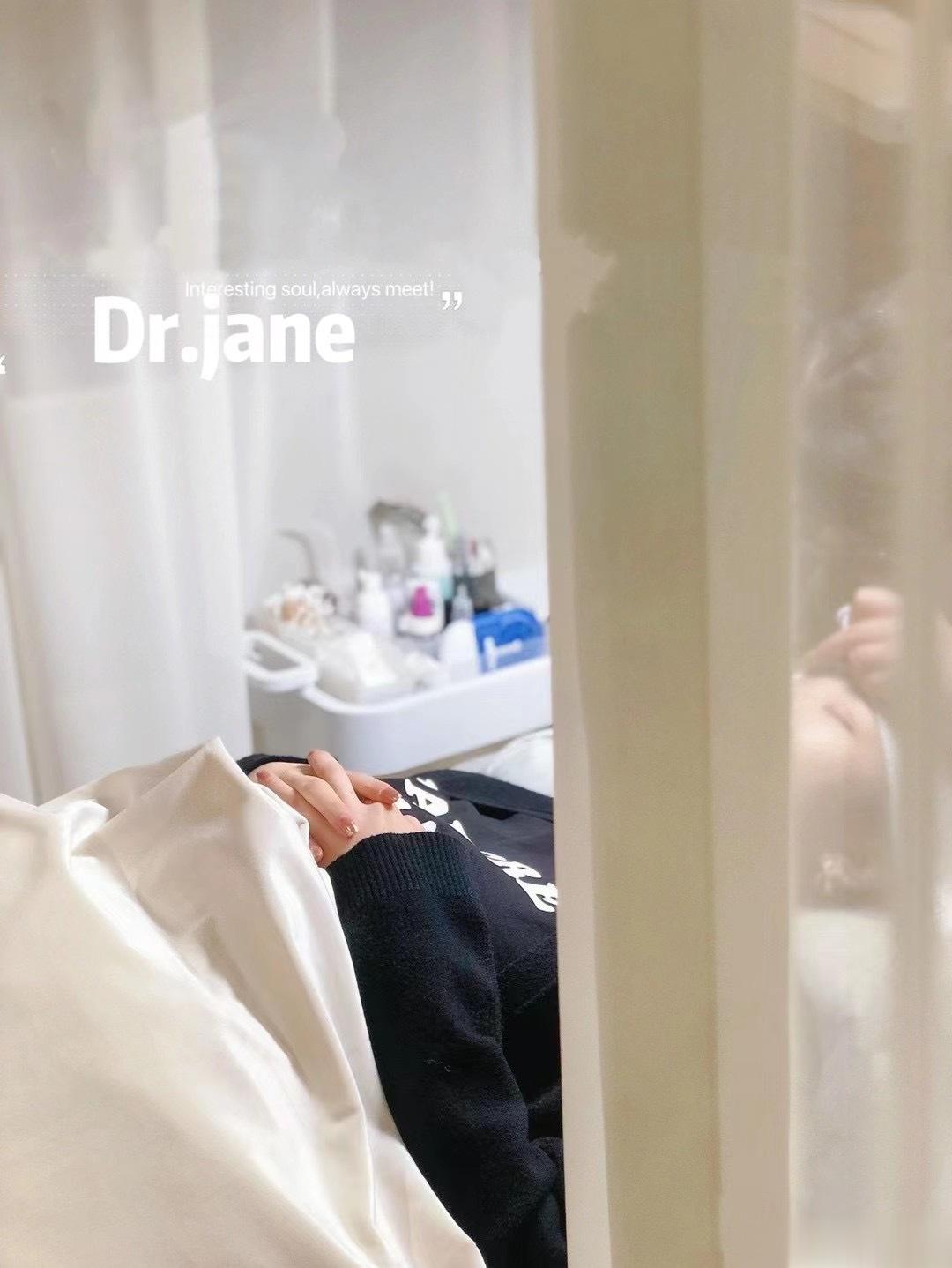 也该发点白天的照片啦#遇见美好##天蝎##美女#  ​​​