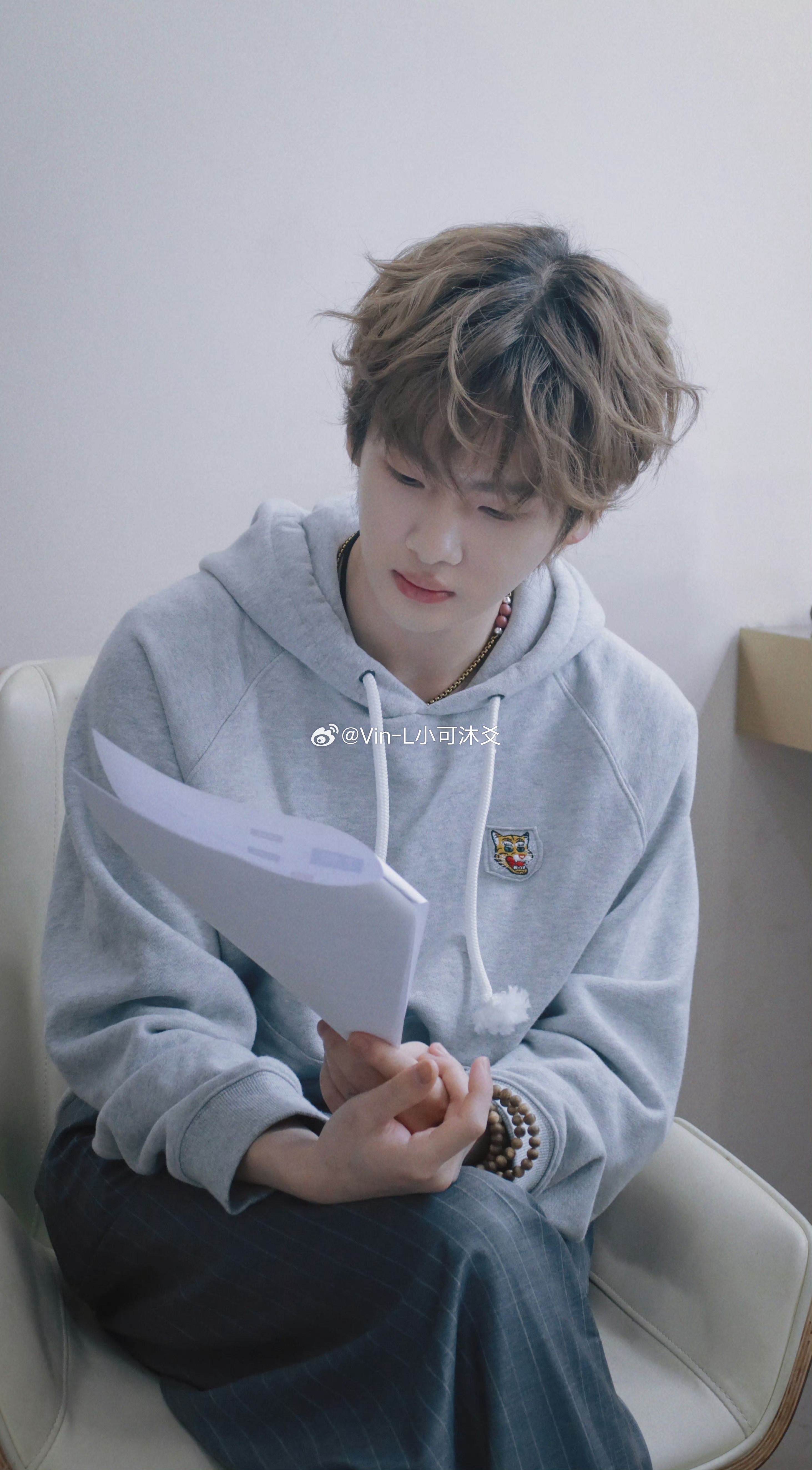 周震南rap zzn 周震南 我是自己的icon“吹吹夏日的晚风 等天上的星星亮