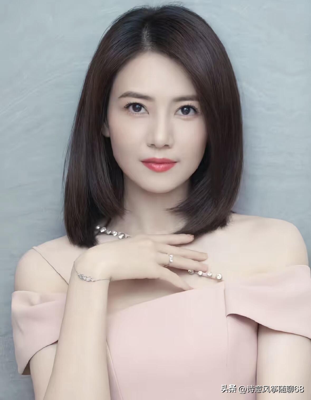 高圆圆、许晴、景甜三位美女，谁的气质最完美。随着年龄的增长，许晴和高圆圆没有年轻
