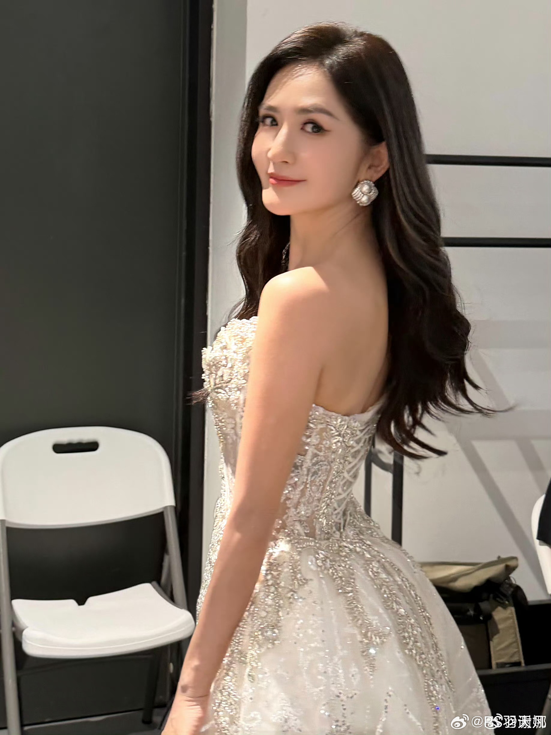 谢娜状态 45岁谢娜杀回红毯？这波“逆风翻盘”真的瑞思拜！家人们谁懂啊！今天刷到