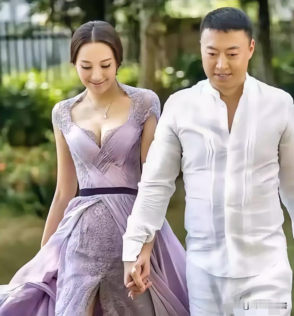 国乒女队主教练马琳也是事业爱情双丰收，前妻是北电毕业的张宁益，结婚一年后两人离婚