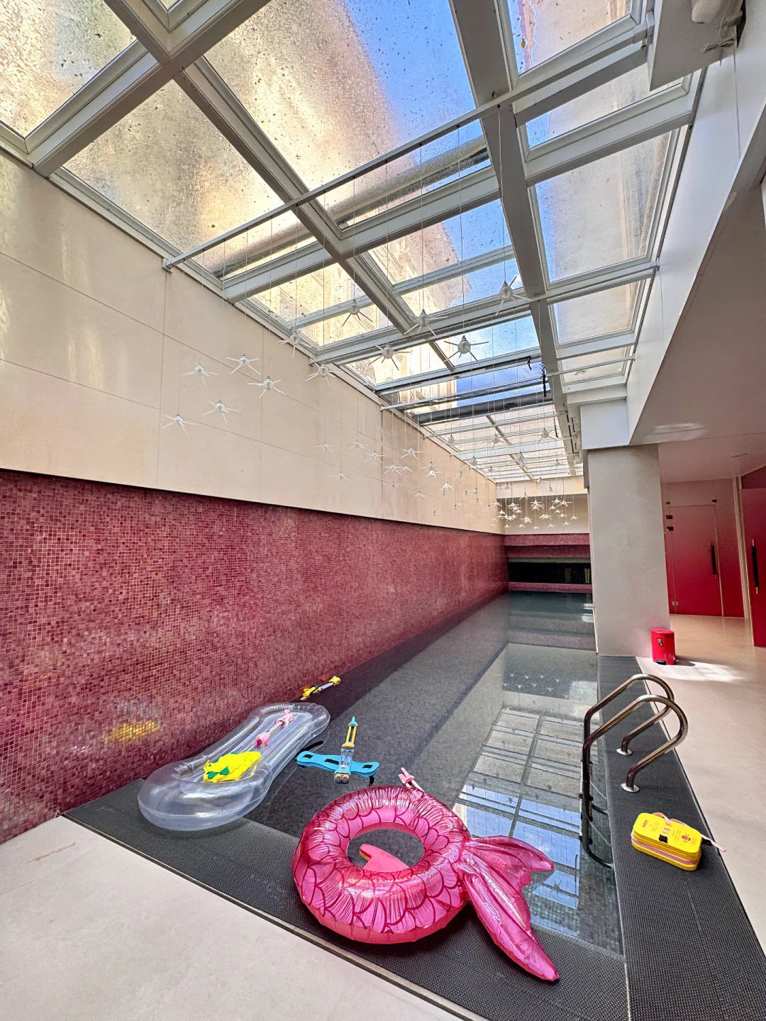 70W打造的粉色夏天泳池