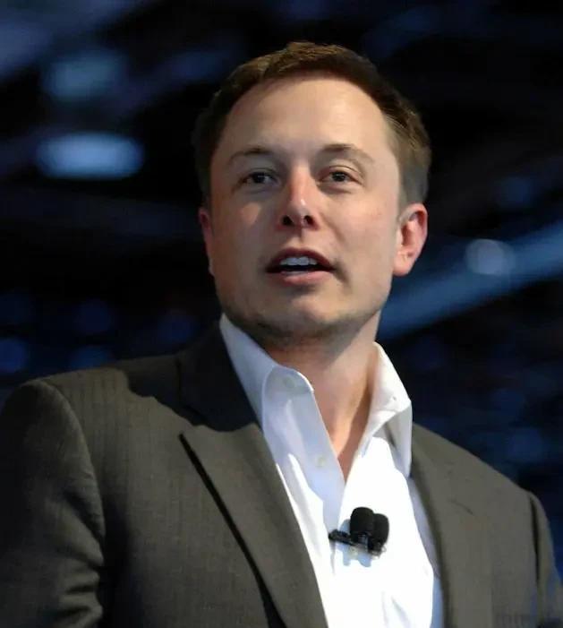 最近刷东西总撞见奇奇怪怪的。
一会儿说有藏得深的人，防都防不住。
就挺懵的，
身