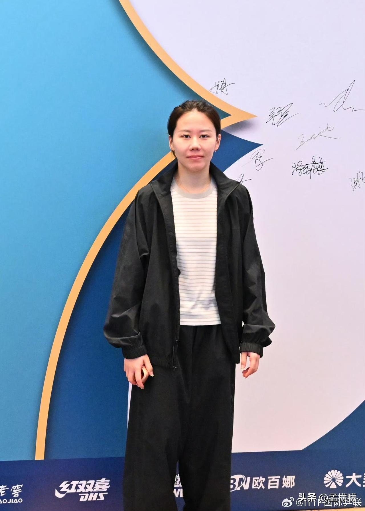 女单小组赛第一轮
陈幸同(CHN)3-0安德烈娅·德拉戈曼(ROU)【11-4，