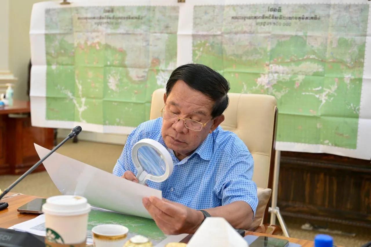 柬泰军事冲突进入第三天了，柬埔寨已经提出立即停火的要求。泰国则表示，原则上同意停